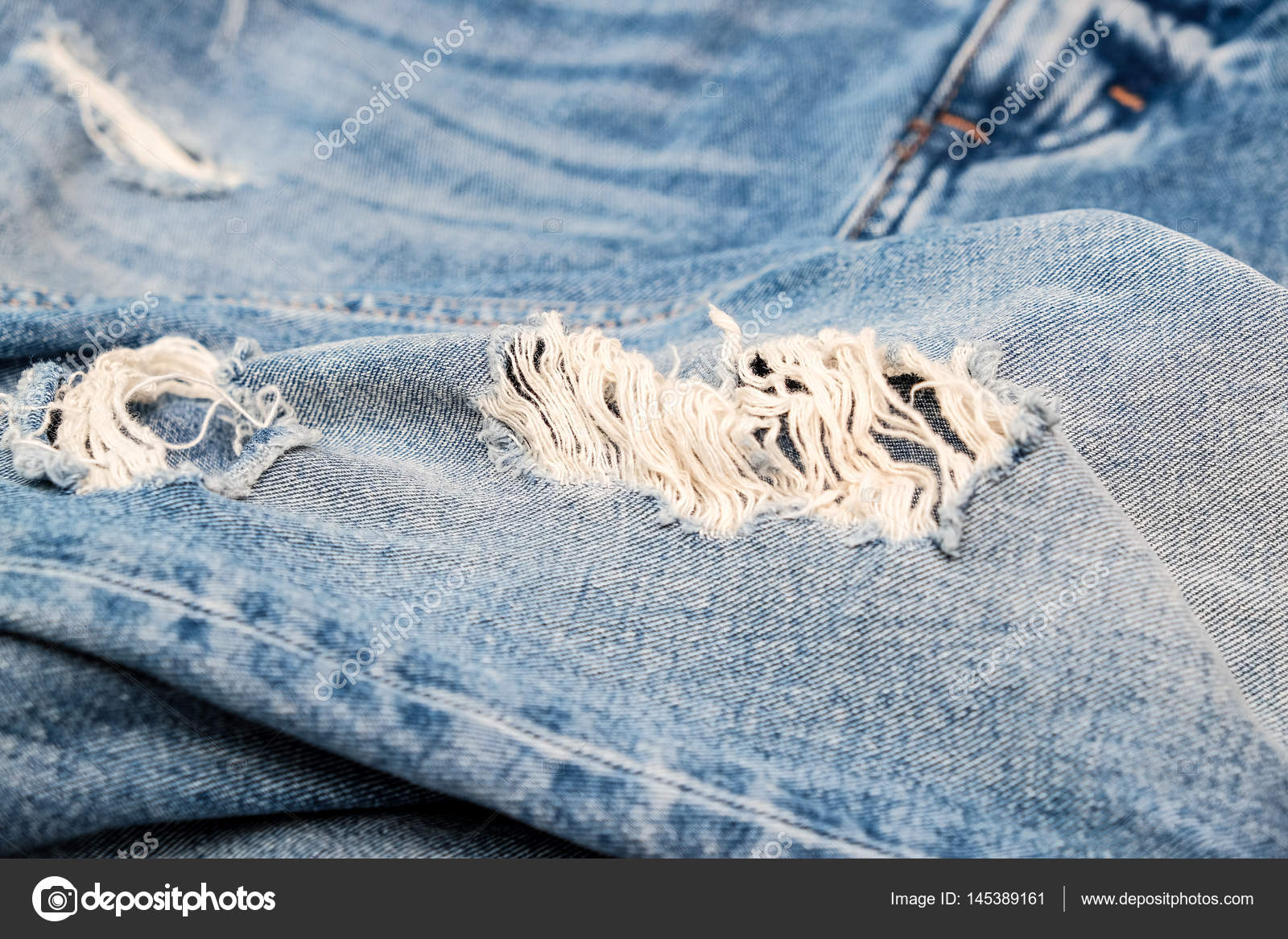 teared jeans pant