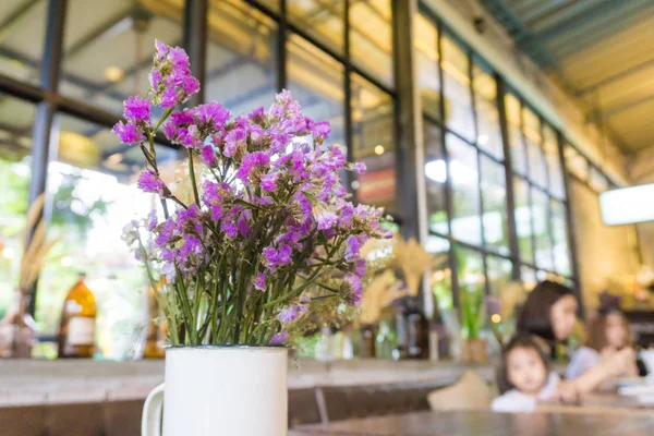 Rustic Beautiful Flower Bouquet Cafe Wood Table — Stock Photo, Image