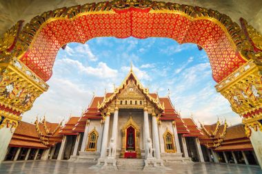 Mermer buddha Tapınağı Wat Benchamabopit Dusitvanaram günbatımı