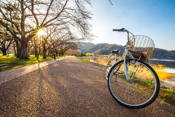 Cykelparkering Väg Kwaguchiko Sjö Med Fuji Berg Japan — Stockfoto