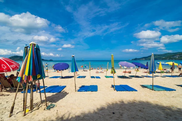 Playa silla verano en la isla vacaciones vacaciones relajarse en el sol w — Foto de Stock