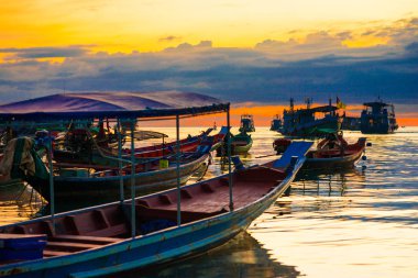 Kum plaj günbatımı ahşap Balıkçılık Tekne