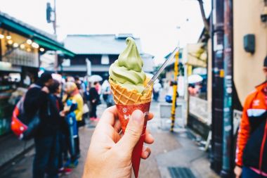 Japon matcha yeşil çay dondurma el