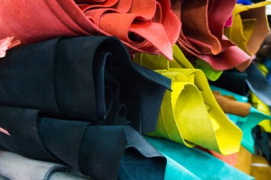 Deri el sanatları overlapse kadar raf arka plan yapmak cüzdan, Ayakkabı, çanta, gömlek için rulo