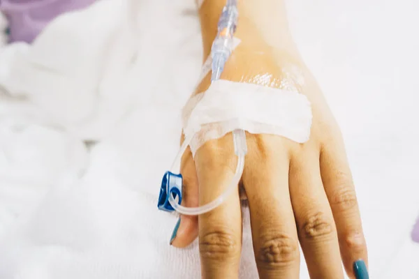Sjukdom Med Kvinnlig Hand Filt Hälso Och Koncept — Stockfoto