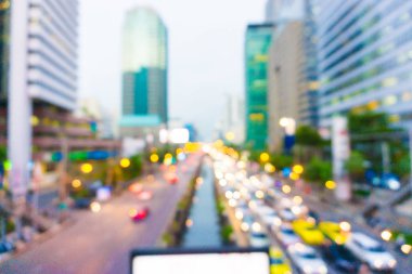 Bulanık trafik ışığı şehrin Bangkok Tayland