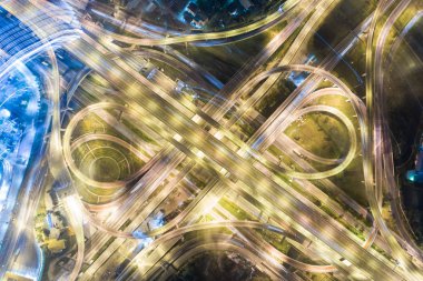 Üstten görünüm gece trafik modern ulaşım arka plan, Bangkok Tayland