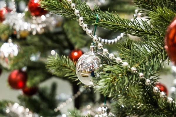 Albero Natale Con Regalo Decorazione — Foto Stock