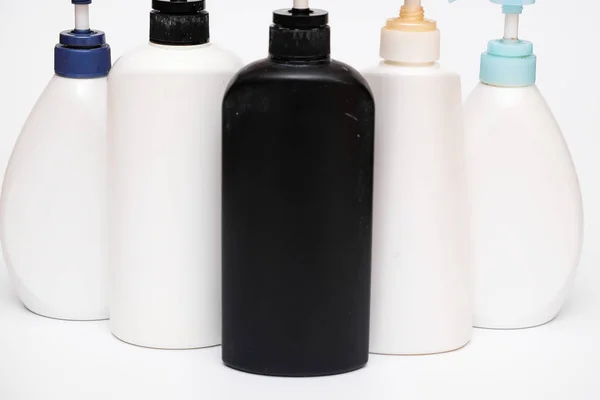 Kozmetik Duş Şampuan Şişesi Boş Paket Beyaz Arka Plan Üzerinde — Stok fotoğraf