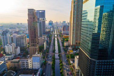 Güneş sabah aşağı şehir Tayland Bangkok cityscape modern ofis