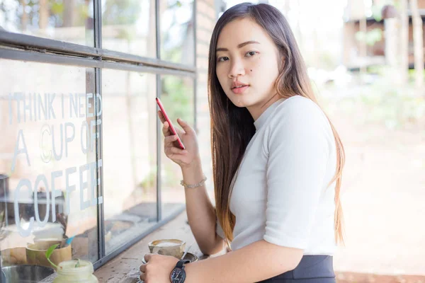 Business Asian Women Texting Smart Phone Modern Coffe Shop Coffee — Stock Photo, Image