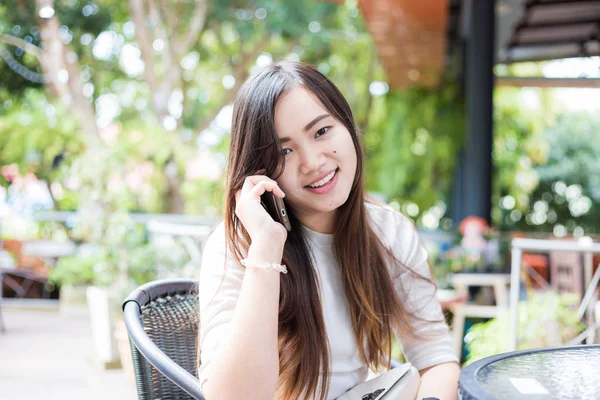 Beautiful Asian Business Women Siting Cafe Park Use Phone Communication — Stock Photo, Image