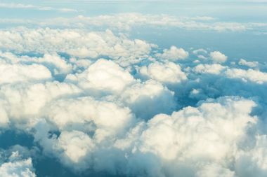 Flufy manzara doğa ile mavi gökyüzü 