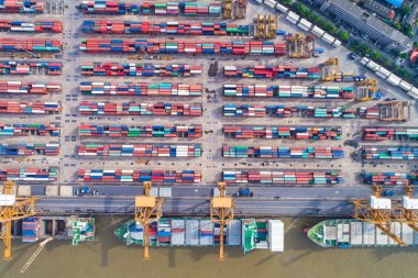 Havadan görünümü gemi Bahçe konteyner port Limanı içinde terminal
