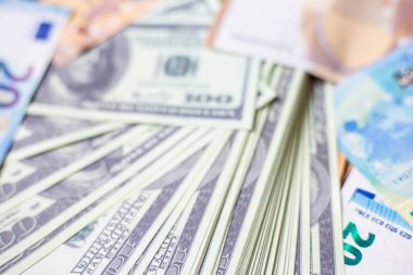 Euro para iş finans geçmişi etrafında ABD doları para