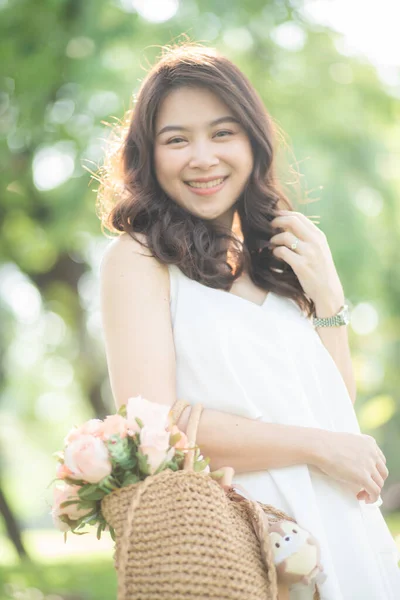 Asiatische Schöne Frauen Lächeln Der Stadt Öffentlichen Park Morgenlicht Frauen — Stockfoto