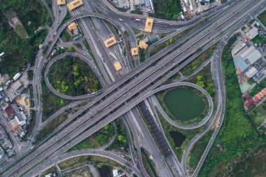 Araçla hava görüntüsü kavşağı kavşağı