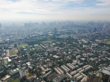 Bangkok Tayland 'ın merkezindeki hava manzaralı ofis binası.