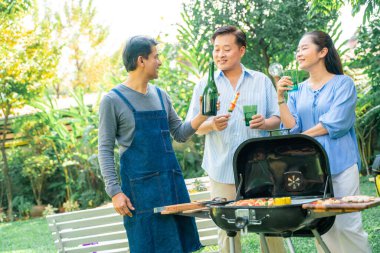 Middla grubu, yeşil prk mutlu bir hayat içinde emeklilik arkadaşı BBQ prty 'i rahatsız etti