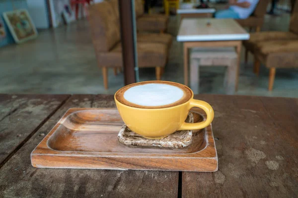 Xícara Café Arte Latte Quente Mesa Madeira — Fotografia de Stock