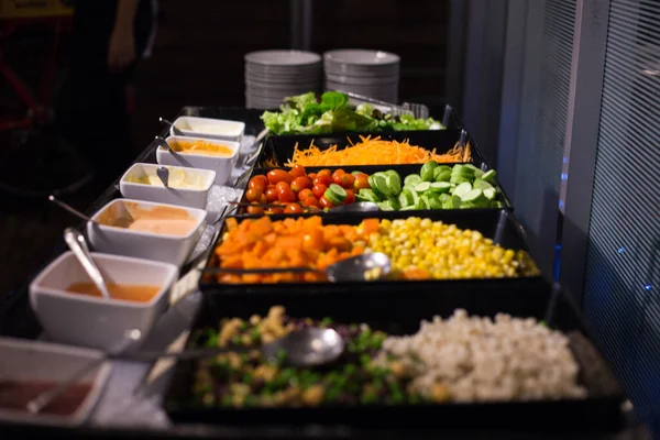 Kleurrijke Vegetale Met Fruit Salade Bar Diner Maaltijd Gezond Voedsel — Stockfoto