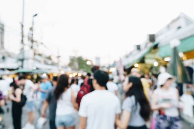 Bulanık insanlar alışveriş için Chatuchak JJ 'de yürüyor