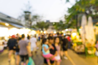 Bulanık insanlar alışveriş için Chatuchak JJ 'de yürüyor