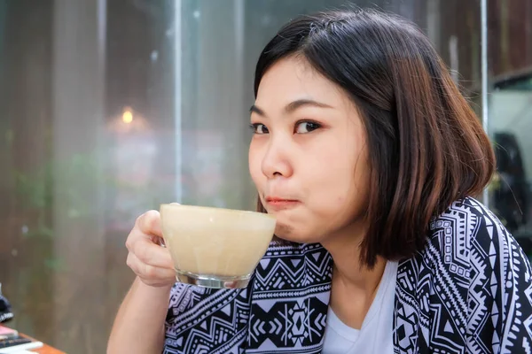 Women Cafe Drink Latte Art Coffee Portrait Business Women — Stock Photo, Image