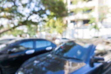 Açık havada bulanık araba parkı modern bina, TRansport konsepti