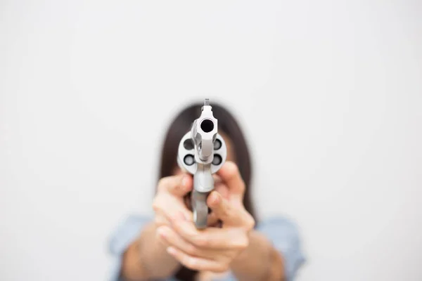 Sexy Frauen Mit Magnum Revolver Classic Gun Auf Weißem Hintergrund — Stockfoto