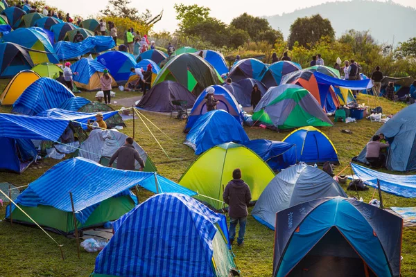 Csoport Kemping Sátor Trekking Domb Reggeli Napkelte Természet Kikapcsolódás — Stock Fotó