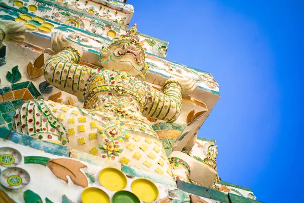 Obrovská Socha Stánku Wat Arun Chrámu Svítání Bangkok Thajsko — Stock fotografie