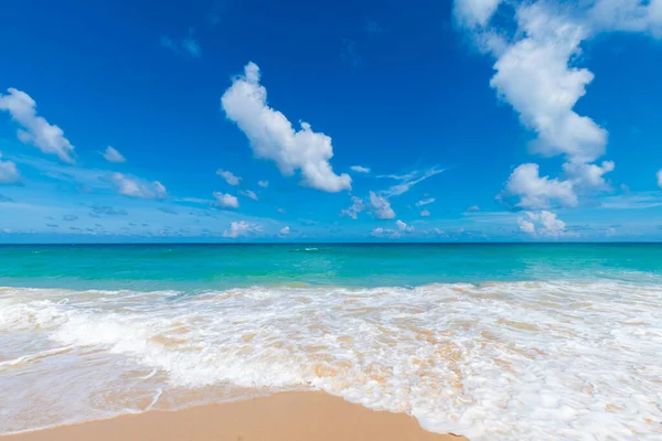 Spiaggia Onda Del Mare Giornata Sole Mare Delle Andamane Phuket — Foto Stock