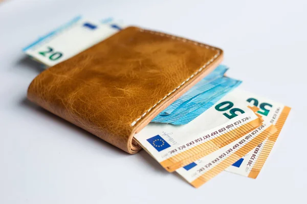 Dinero Euros Cartera Cuero Finanzas Negocios Sobre Fondo Blanco —  Fotos de Stock