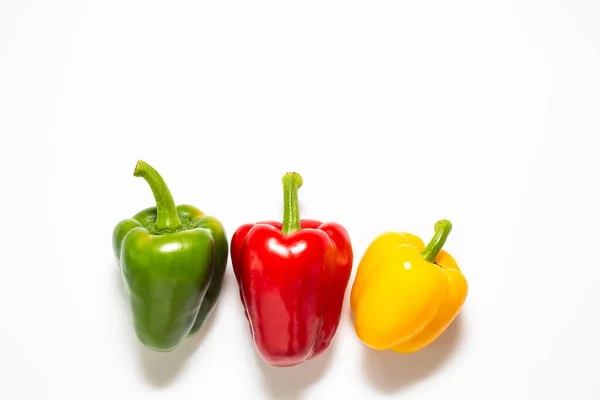 Süße Chilischote Aus Nächster Nähe Auf Weißem Hintergrund Buntes Gemüse — Stockfoto