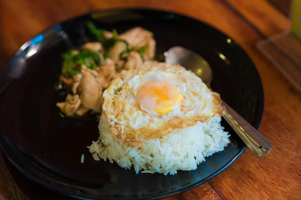 Pollo Con Huevo Arroz Frito Comida Picante Tailandia — Foto de Stock