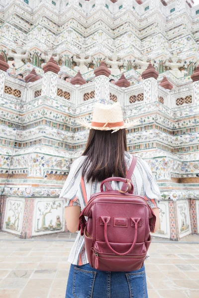 Giovane Viaggiatore Asiatico Donne Con Zaino Cappello Tour Piedi Nel — Foto Stock