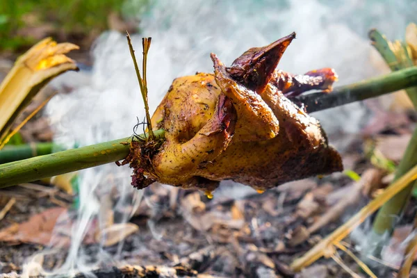 Gegrilde Geroosterde Hele Kip Barbecue Met Rook Lokaal Voedsel — Stockfoto