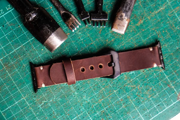Leather Crafts Working Handmade Watch Strap Leather Craftsmanship — Stock Photo, Image