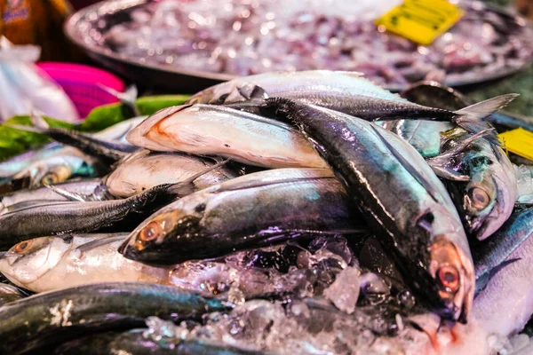 Свежие Морепродукты Продаются Традиционном Рынке Омега Продуктов Питания — стоковое фото