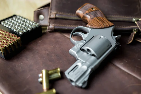 Revolver Magnum Pisztoly Kabát Puha Pont Jsp 240 Gabona Golyó — Stock Fotó