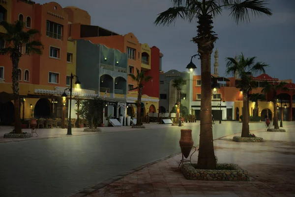 Evening on new marina promenade street , egypt, hurghada — Stock Photo, Image