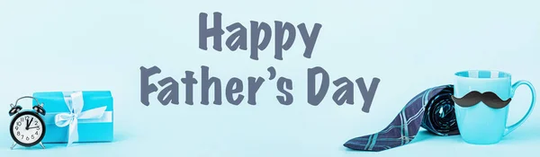 Boldog Apák Napja Háttér Ajándékdoboz Ébresztőóra Kávéscsésze Vicces Bajusszal Kék — Stock Fotó