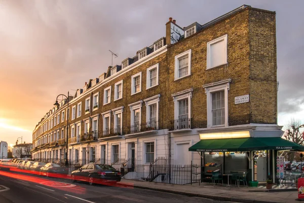 Block of flats in London — Stock Photo, Image