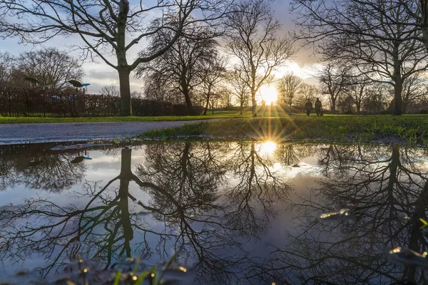 Reflected sunset in britain — Stock Photo, Image