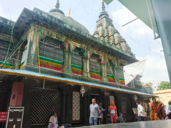 A nice angled photo of Vishnupad temple in Gaya. — 图库照片