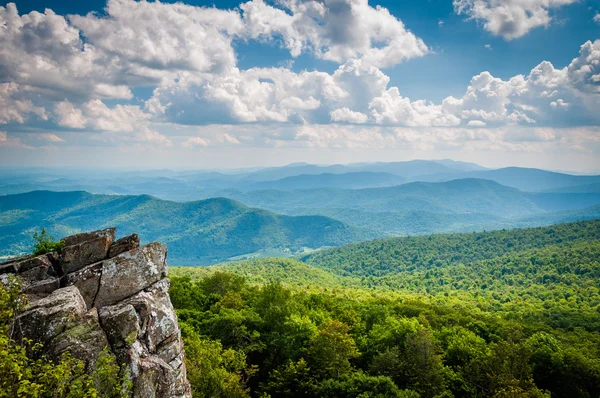 View of the Blue Ridge Mountains from North Marshall Mountain in — Stock Photo, Image