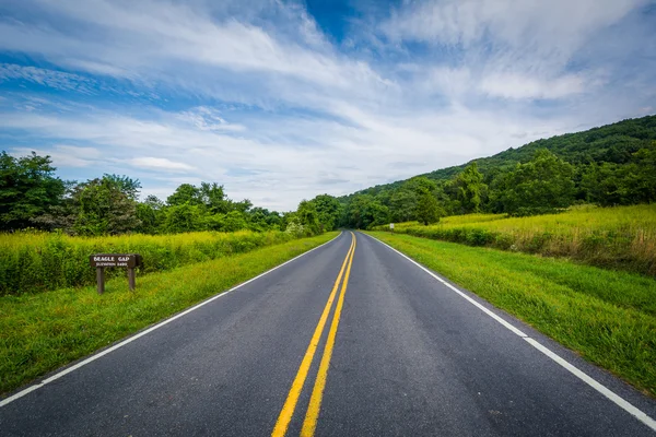 Skyline Drive em Beagle Gap, no Parque Nacional Shenandoah, Virgin — Fotografia de Stock