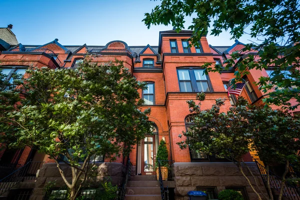 Brick row houses in the West End, Washington, DC. — Stock Photo, Image