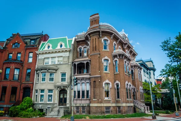 Casas históricas a lo largo de Logan Circle, en Washington, DC . — Foto de Stock